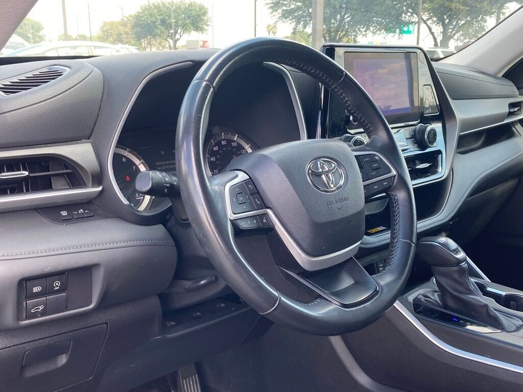 2024 Toyota Highlander LE San Antonio TX