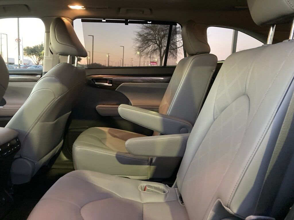 2024 Toyota Highlander LE San Antonio TX