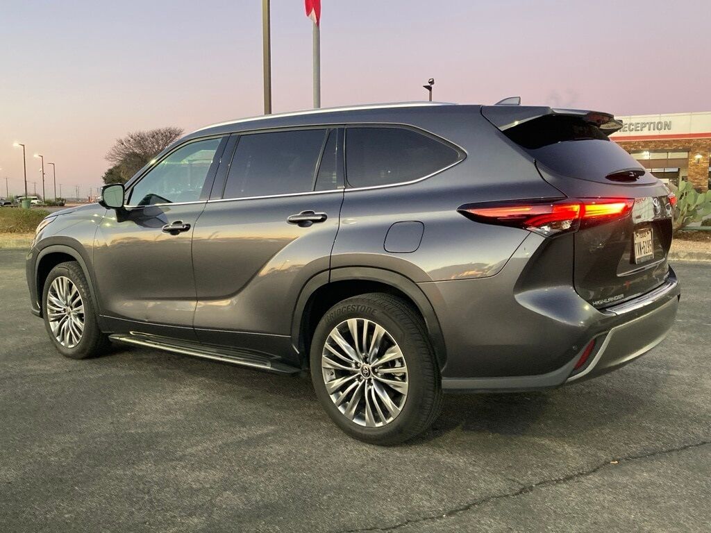 2024 Toyota Highlander LE San Antonio TX