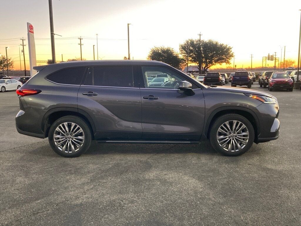 2024 Toyota Highlander LE San Antonio TX