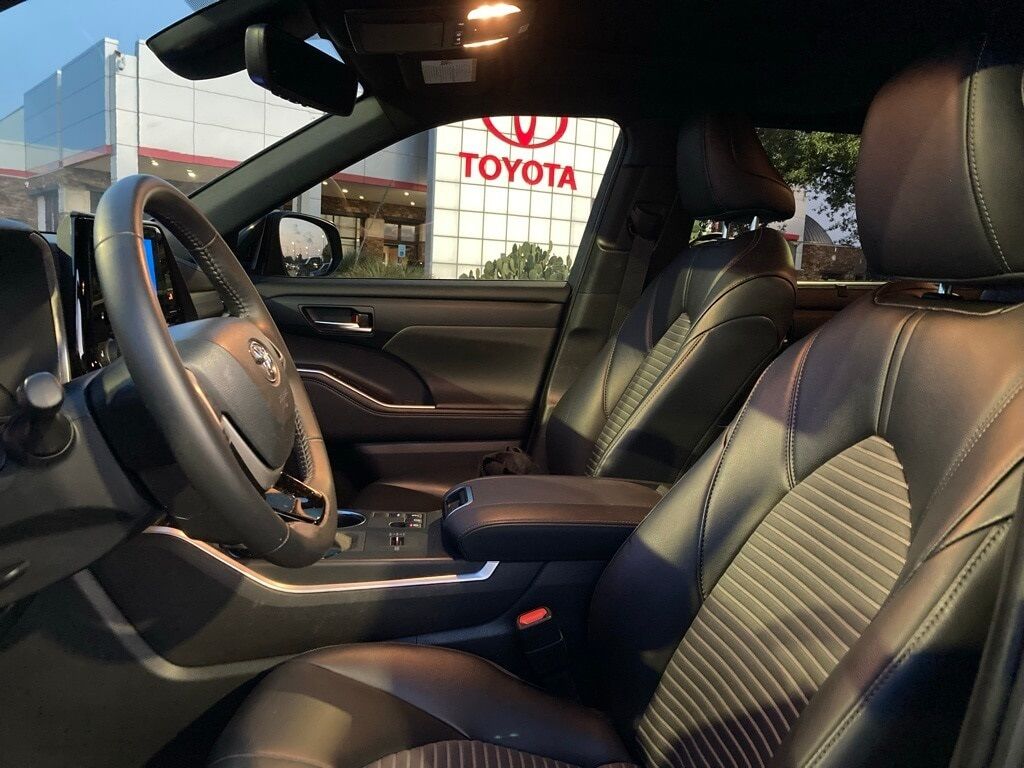 2024 Toyota Highlander LE San Antonio TX
