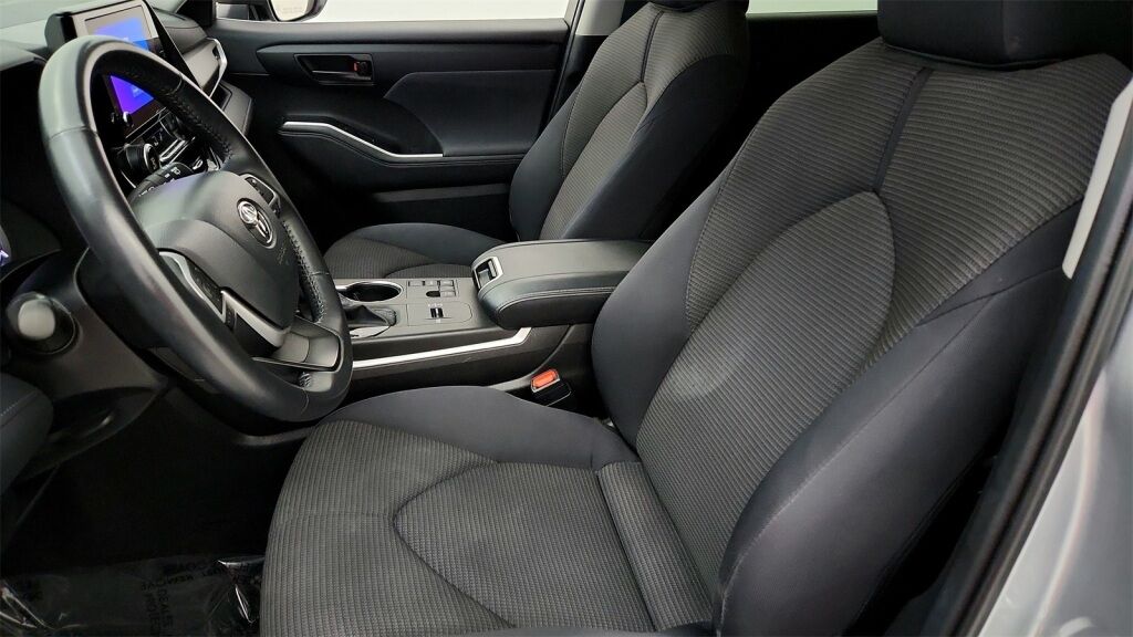 2024 Toyota Highlander LE Laurel MD