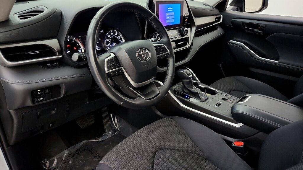 2024 Toyota Highlander LE Laurel MD
