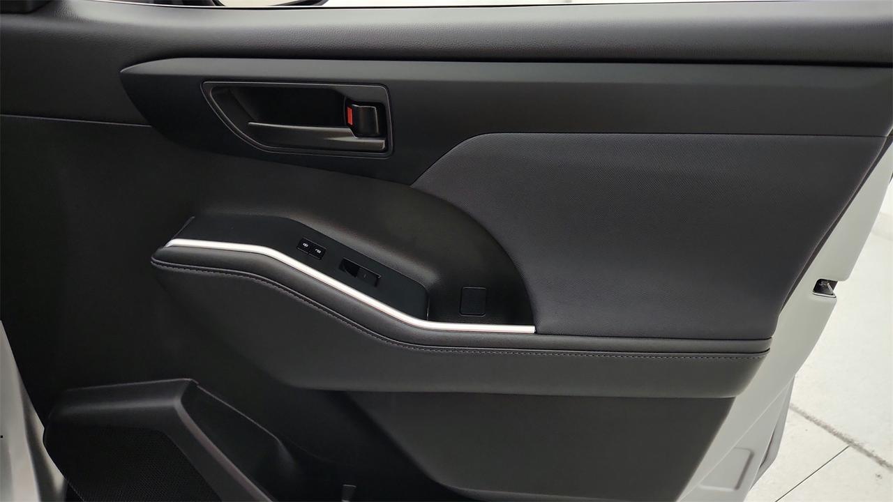 2024 Toyota Highlander LE Fredericksburg VA