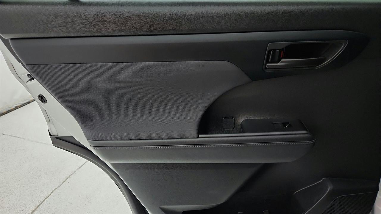 2024 Toyota Highlander LE Fredericksburg VA