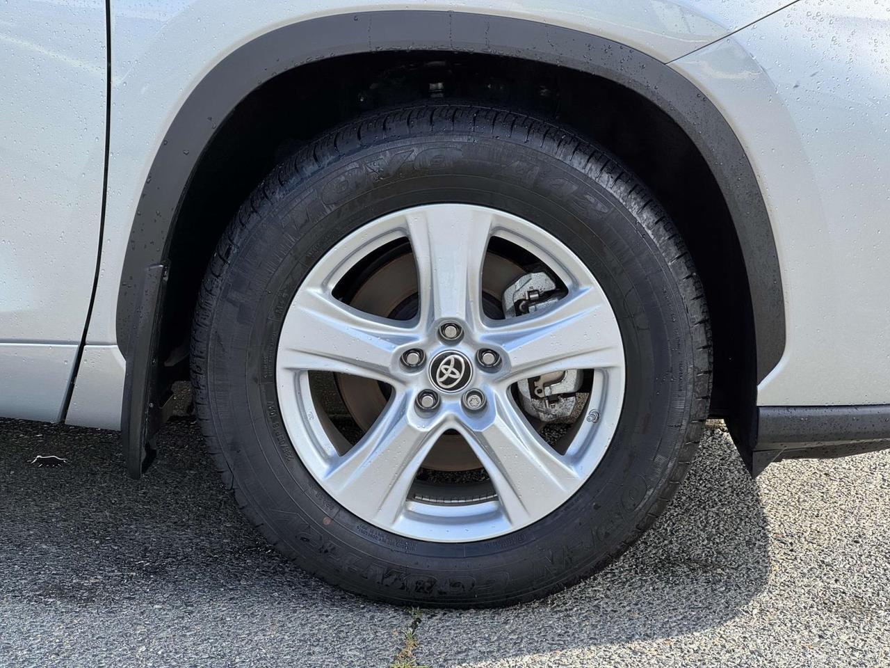 2024 Toyota Highlander LE Fredericksburg VA