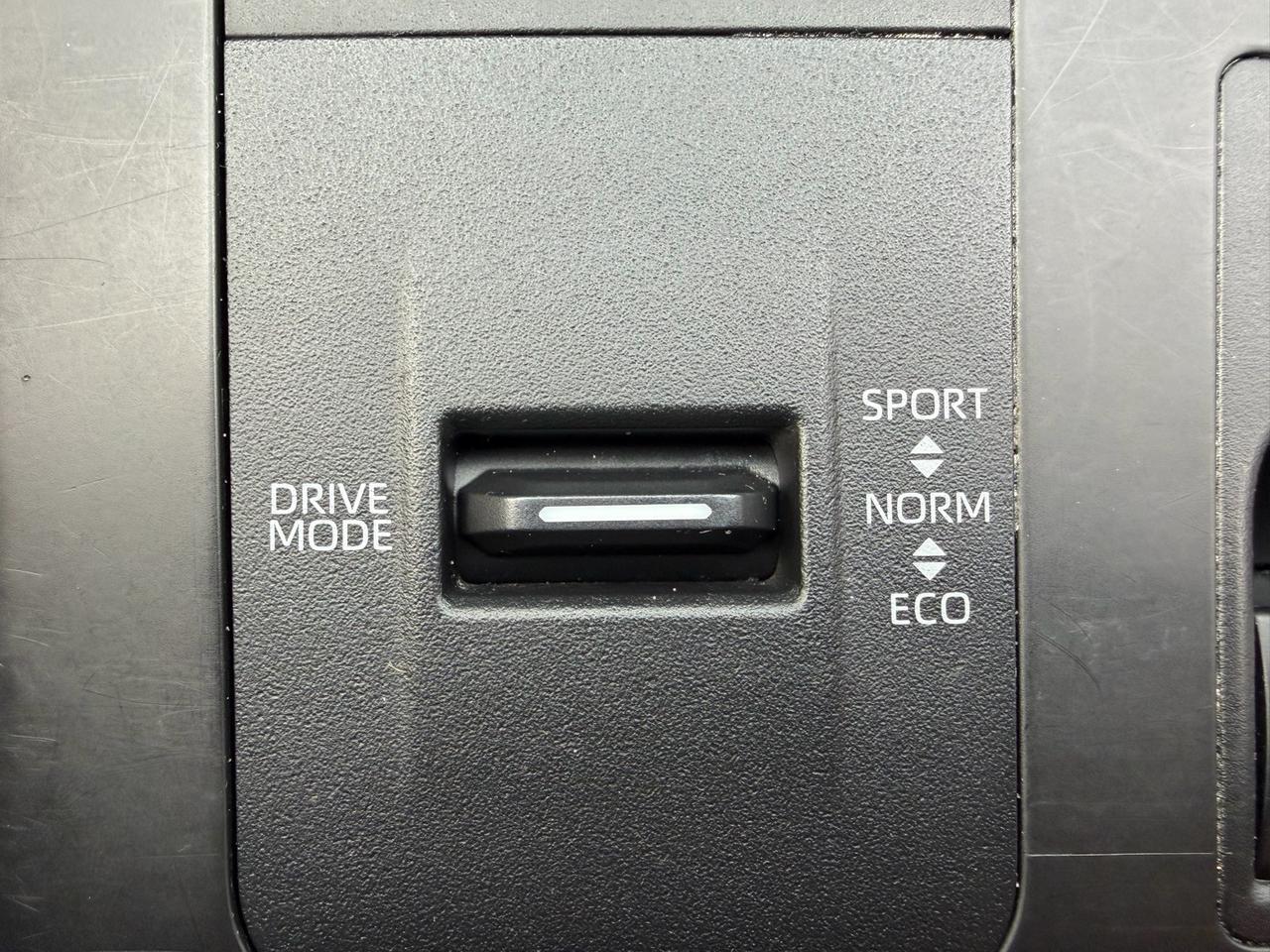 2024 Toyota Highlander LE Stafford VA