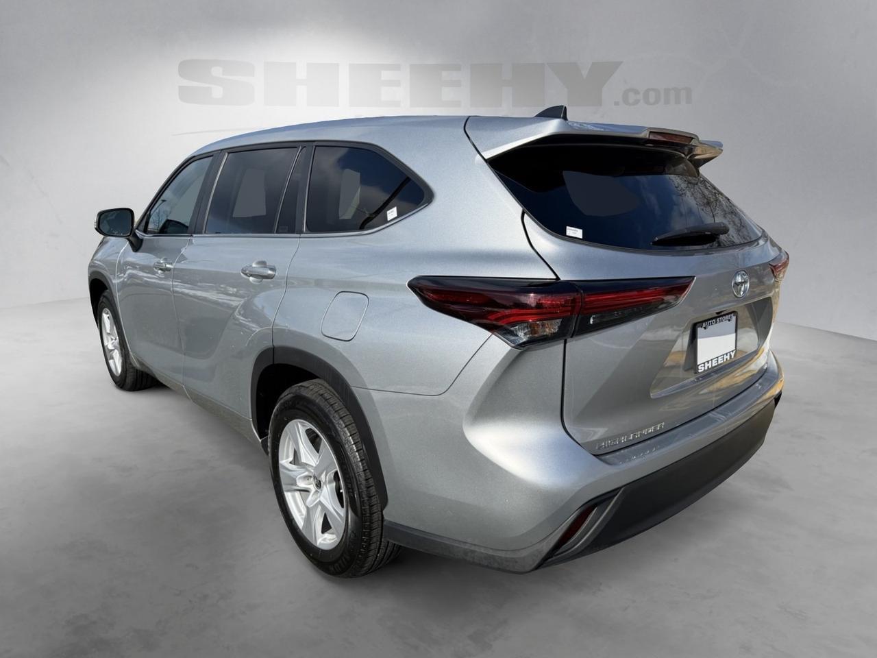 2024 Toyota Highlander LE Stafford VA