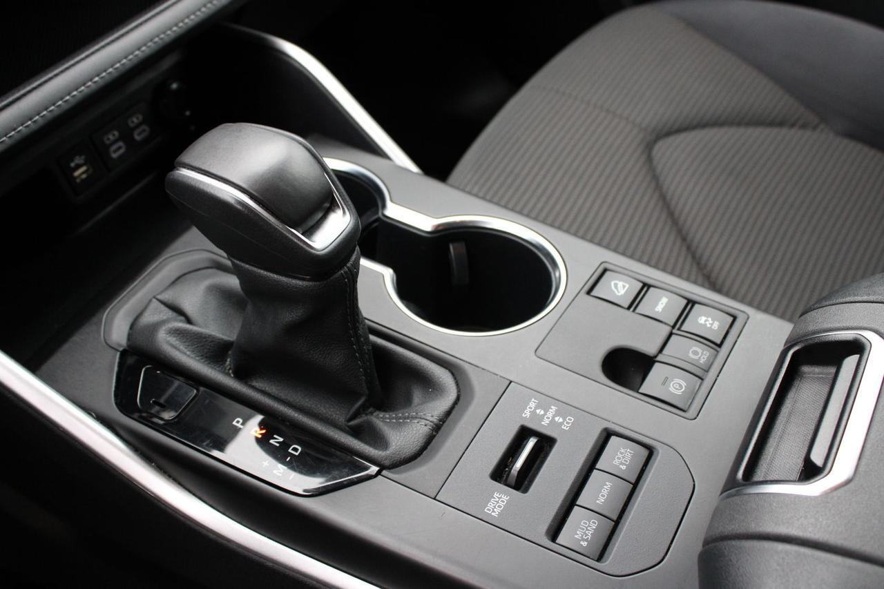 2024 Toyota Highlander LE Stafford VA