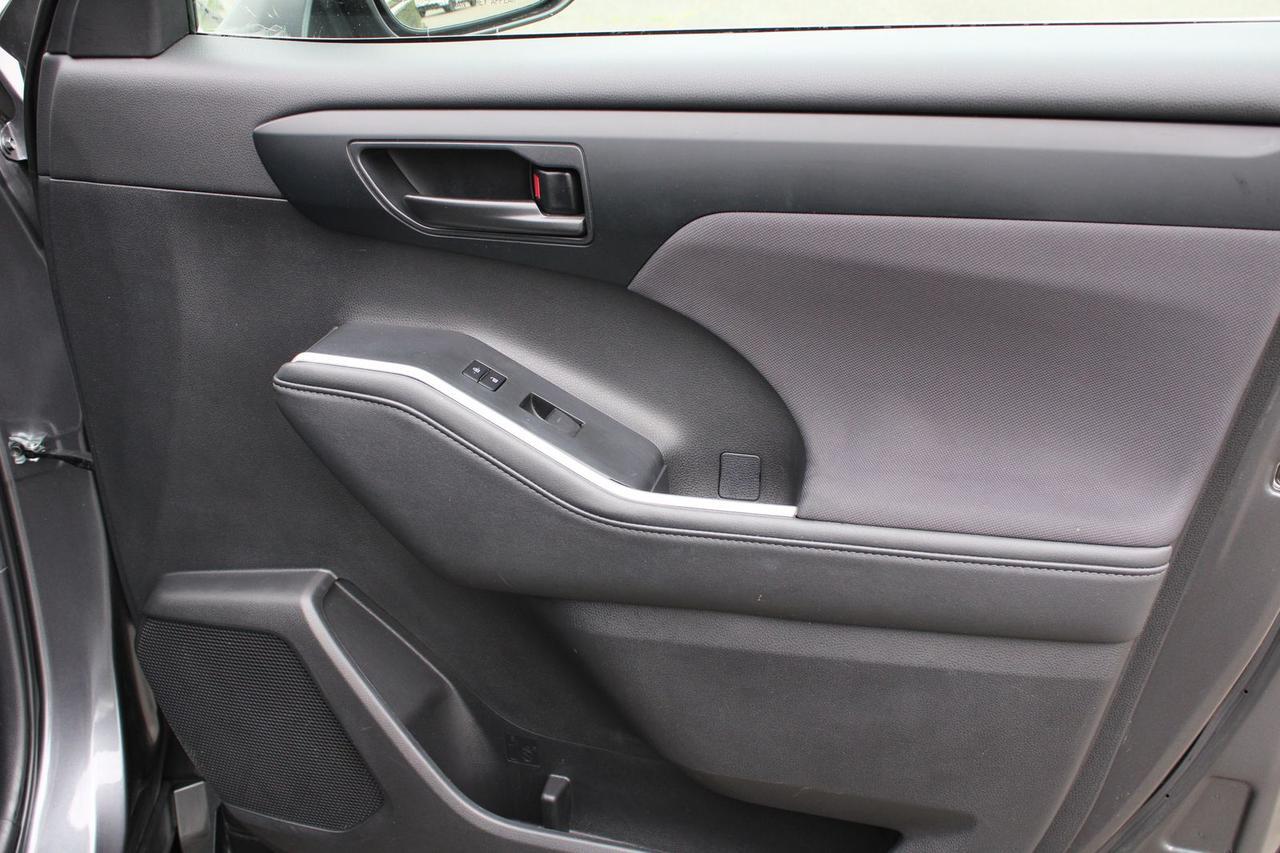 2024 Toyota Highlander LE Stafford VA