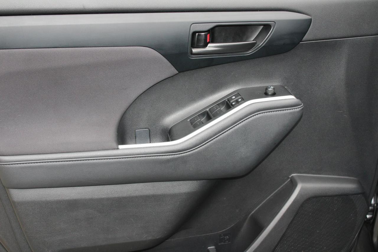 2024 Toyota Highlander LE Stafford VA