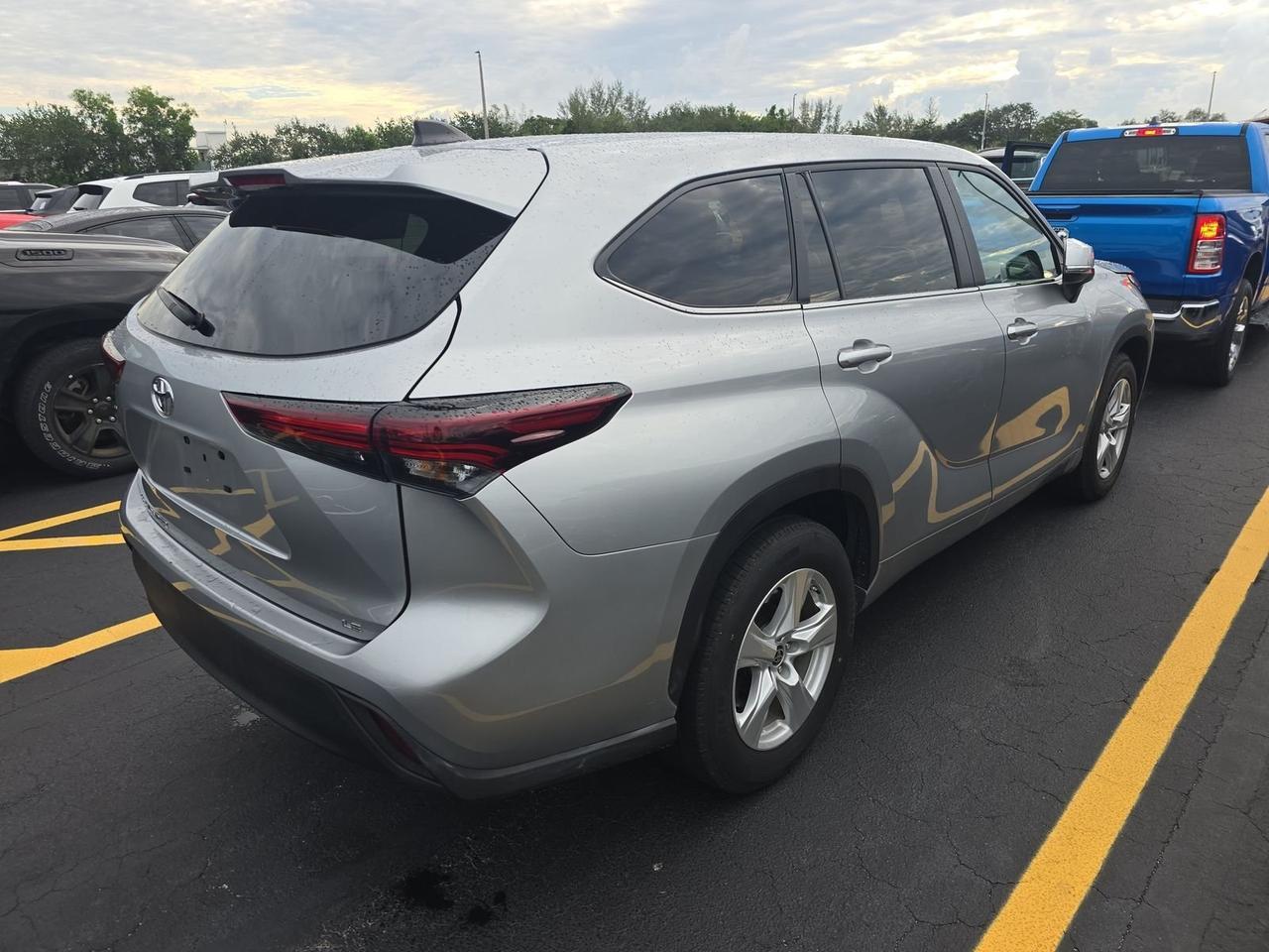 2024 Toyota Highlander LE Stafford VA
