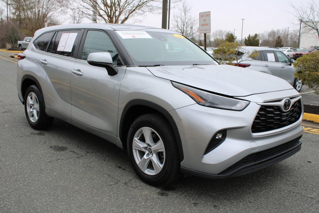 2024 Toyota Highlander LE