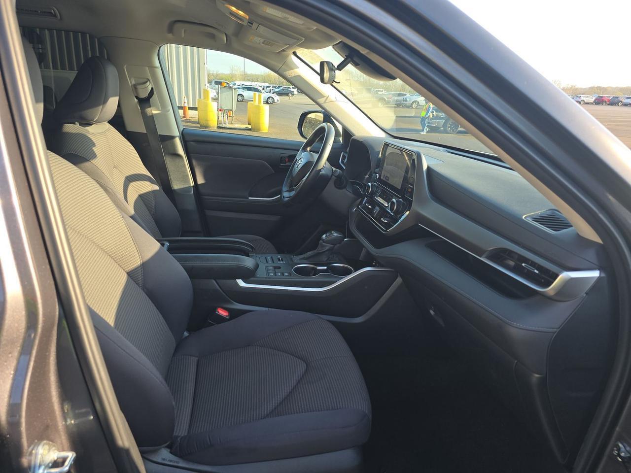 2024 Toyota Highlander LE Stafford VA