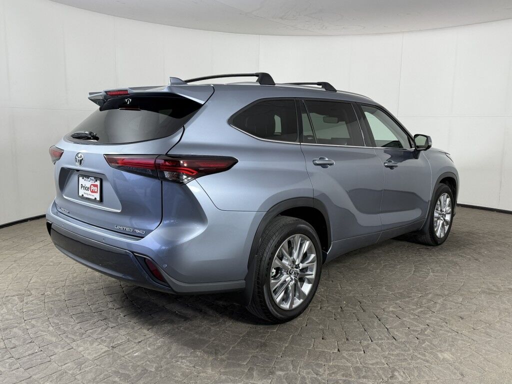 2024 Toyota Highlander Limited AWD Maumee OH