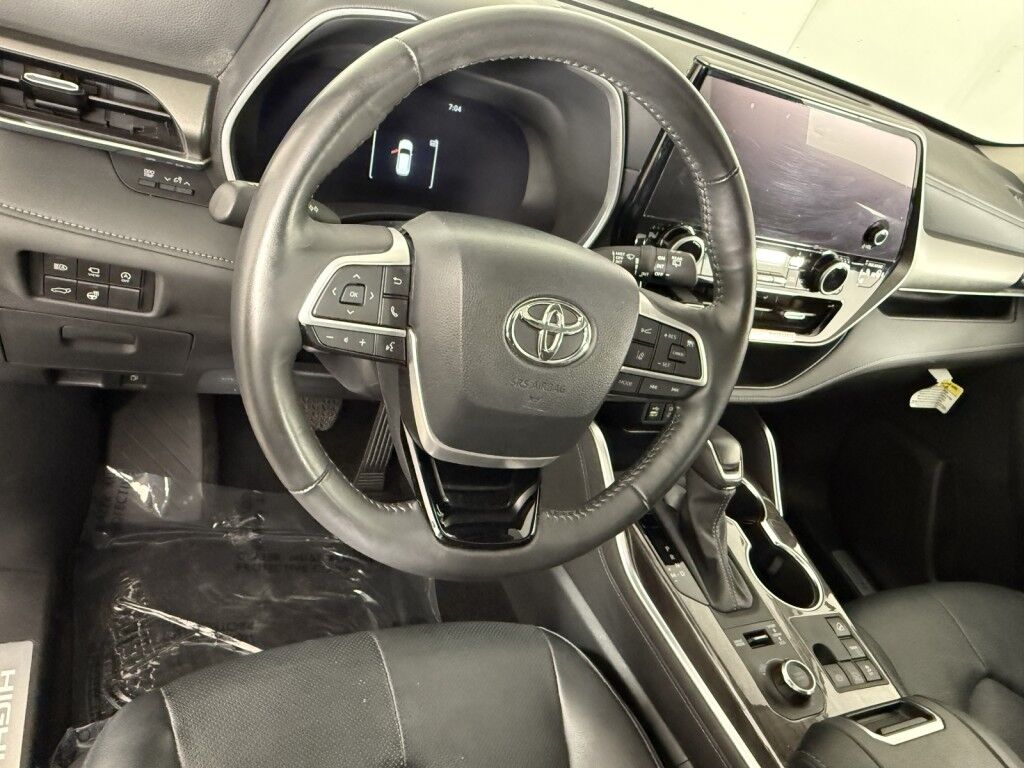 2024 Toyota Highlander Limited AWD Maumee OH