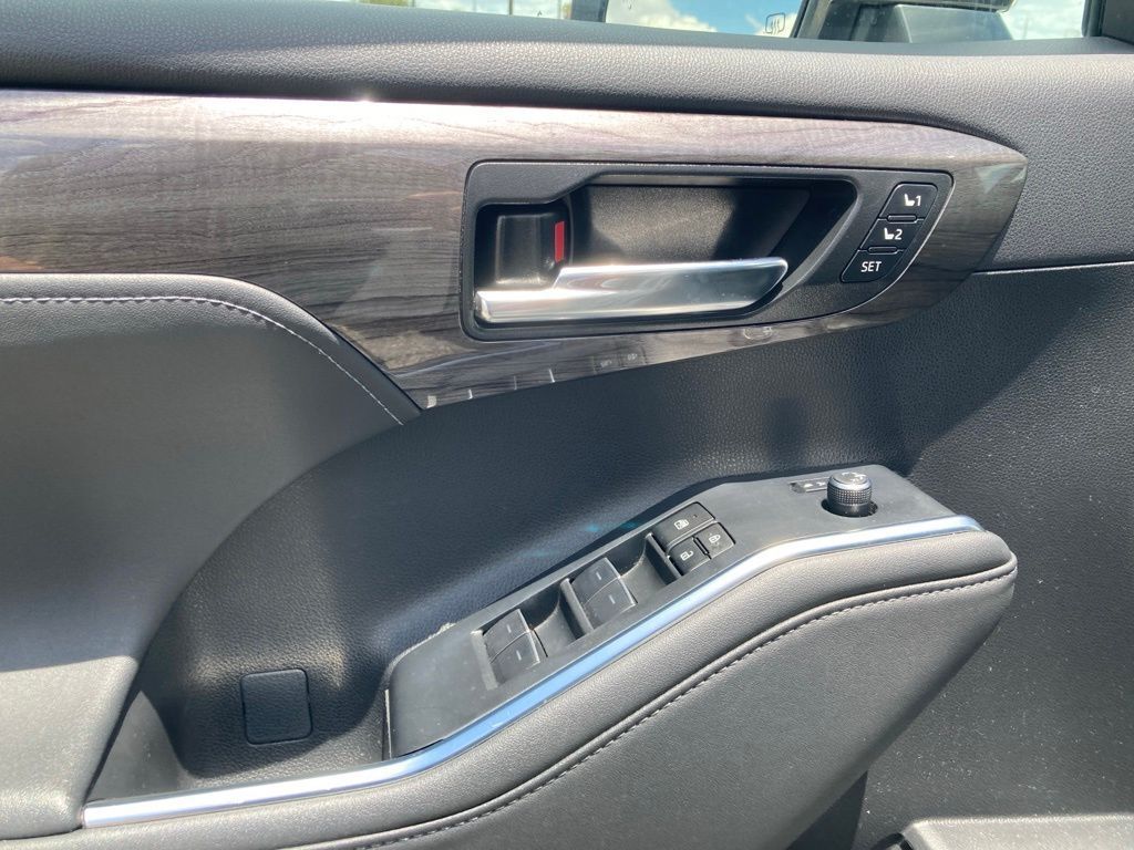 2024 Toyota Highlander Limited San Antonio TX