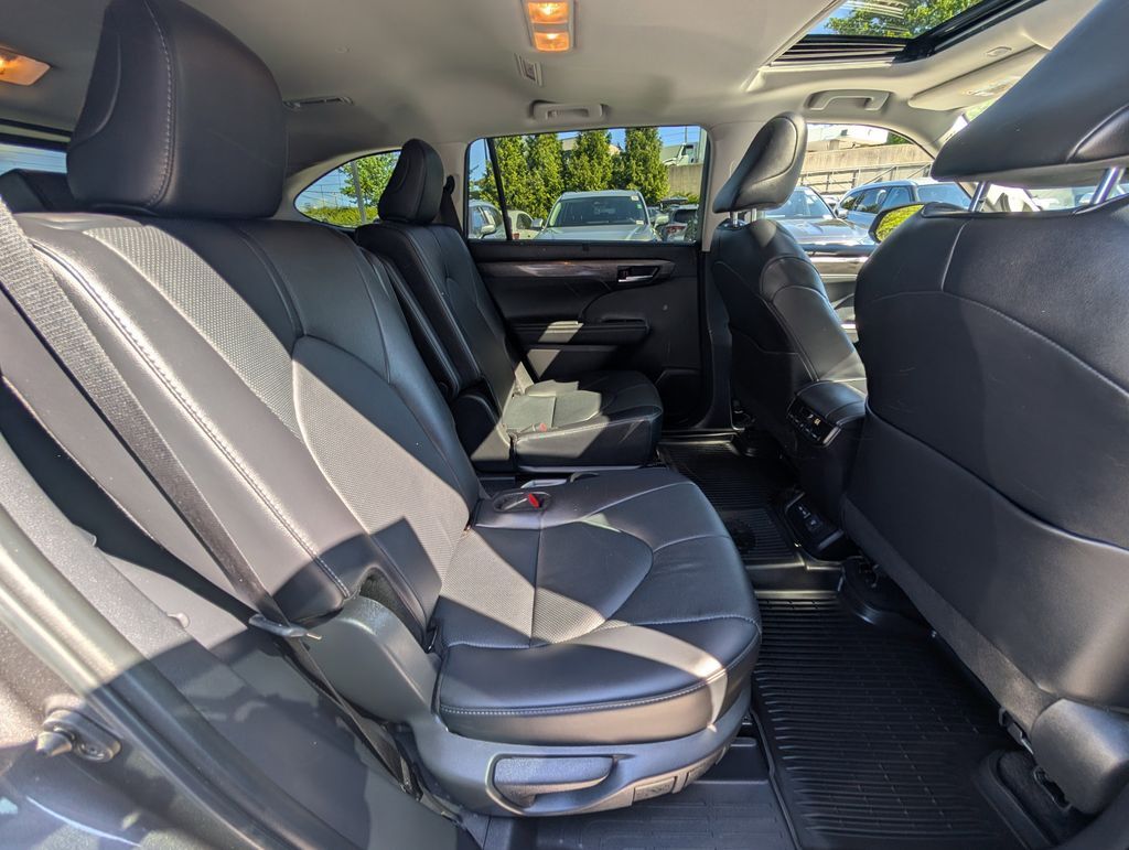2024 Toyota Highlander Limited Cockeysville MD