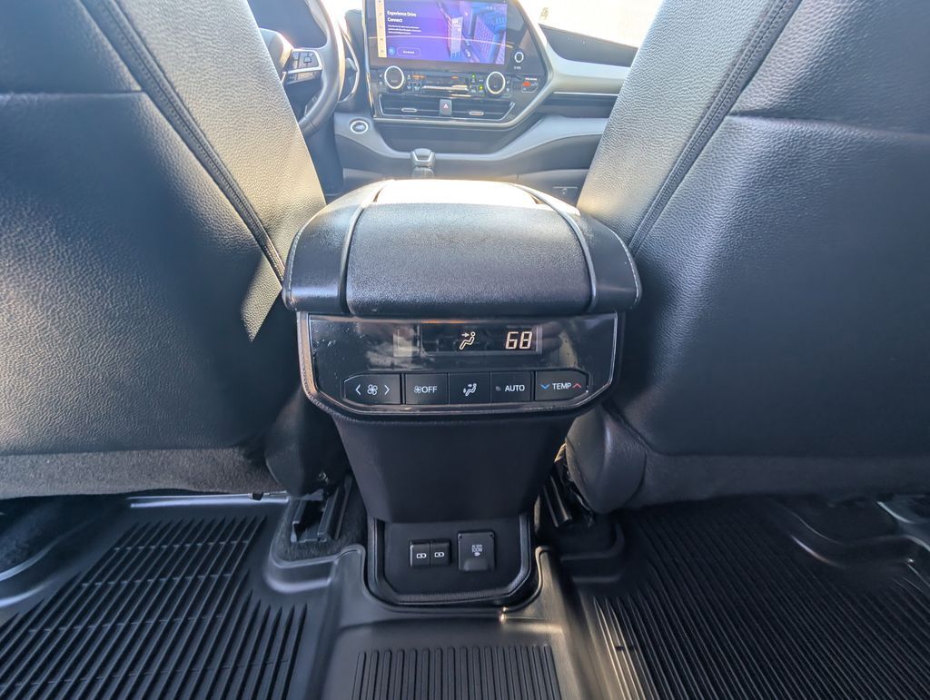 2024 Toyota Highlander Limited Cockeysville MD