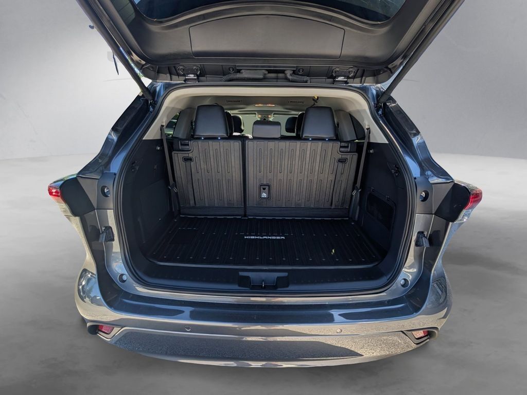 2024 Toyota Highlander Limited Cockeysville MD
