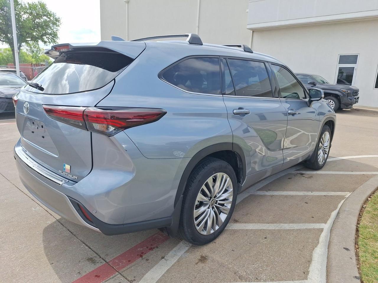 2024 Toyota Highlander Platinum Hurst TX
