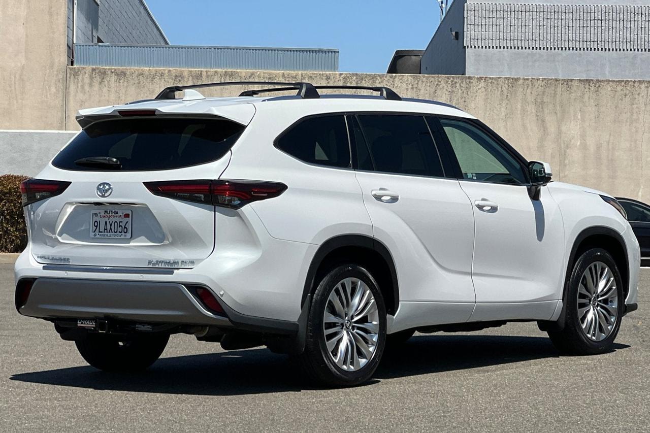 2024 Toyota Highlander Platinum
