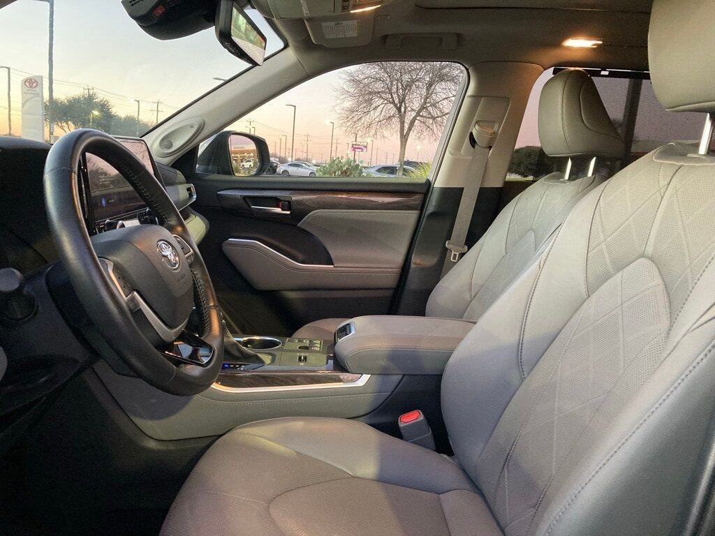 2024 Toyota Highlander Platinum San Antonio TX