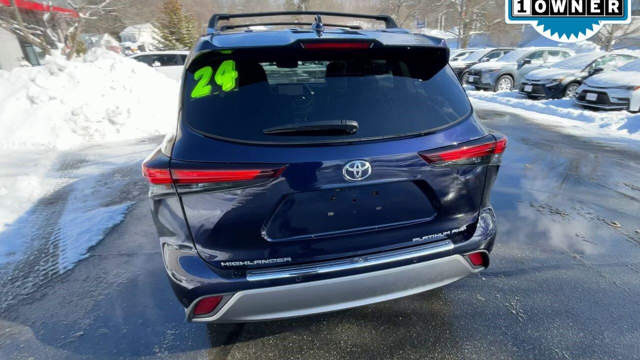 2024 Toyota Highlander Platinum White River Junction VT