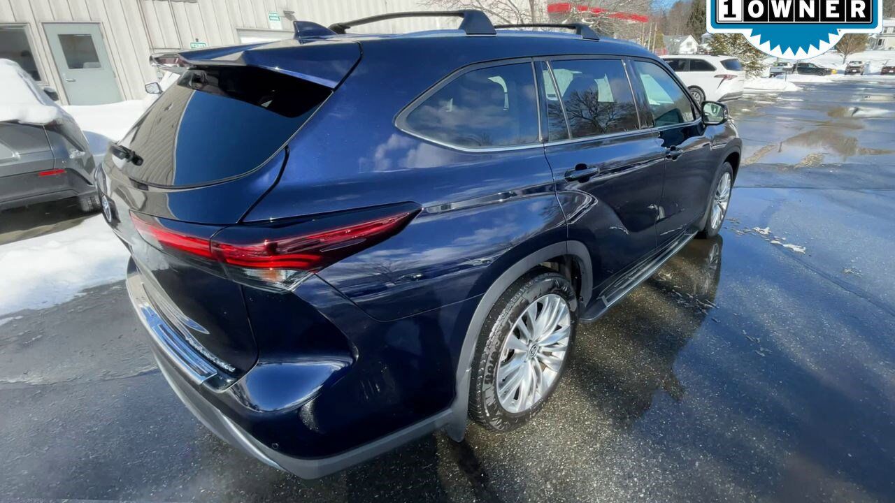 2024 Toyota Highlander Platinum White River Junction VT