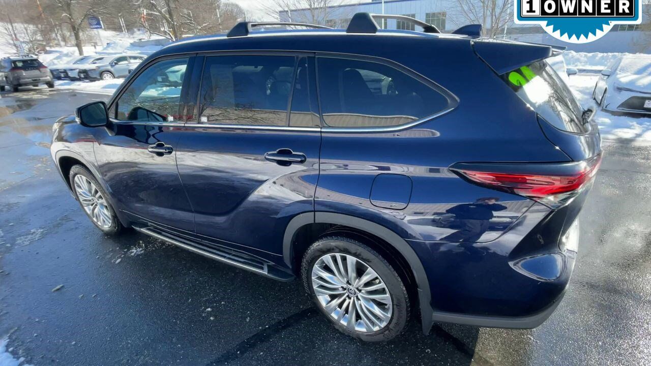 2024 Toyota Highlander Platinum White River Junction VT