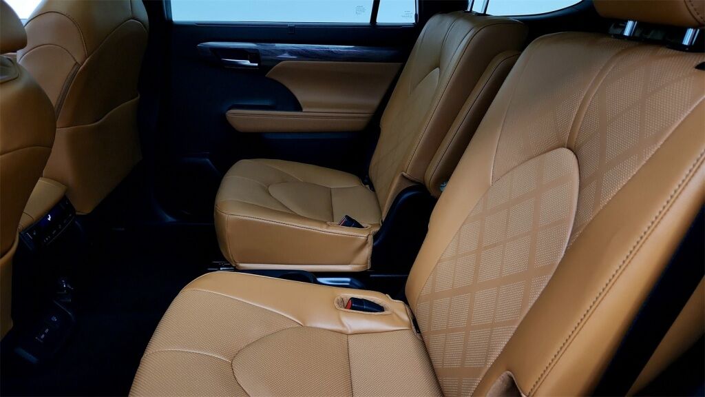 2024 Toyota Highlander Platinum Laurel MD