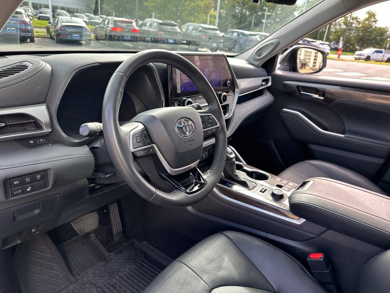 2024 Toyota Highlander Platinum Fredericksburg VA