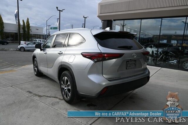 2024 Toyota Highlander XLE / AWD / Auto Start / Power & Heated Leather Seats / Sunroof / Adaptive Cruise / Lane Departure & Blind Spot / Rear Captain Chairs / 3rd Row / Seats 7 / Apple CarPlay & Android Auto / Back Up Camera / 1-Owner Wasilla AK