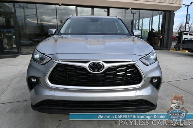 2024 Toyota Highlander XLE / AWD / Auto Start / Power & Heated Leather Seats / Sunroof / Adaptive Cruise / Lane Departure & Blind Spot / Rear Captain Chairs / 3rd Row / Seats 7 / Apple CarPlay & Android Auto / Back Up Camera / 1-Owner