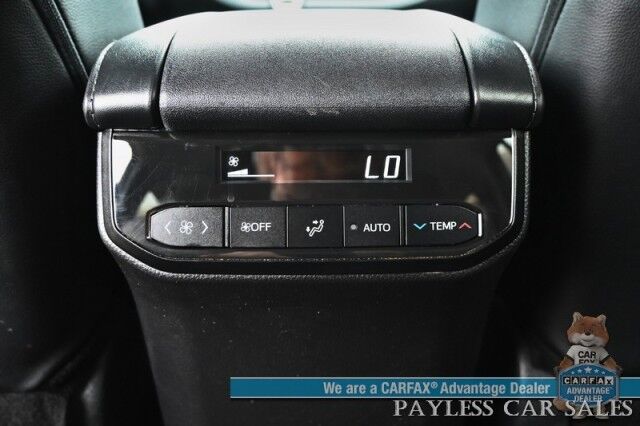 2024 Toyota Highlander XLE / AWD / Auto Start / Power & Heated Leather Seats / Sunroof / Adaptive Cruise / Lane Departure & Blind Spot / Rear Captain Chairs / 3rd Row / Seats 7 / Apple CarPlay & Android Auto / Back Up Camera / 1-Owner Anchorage AK