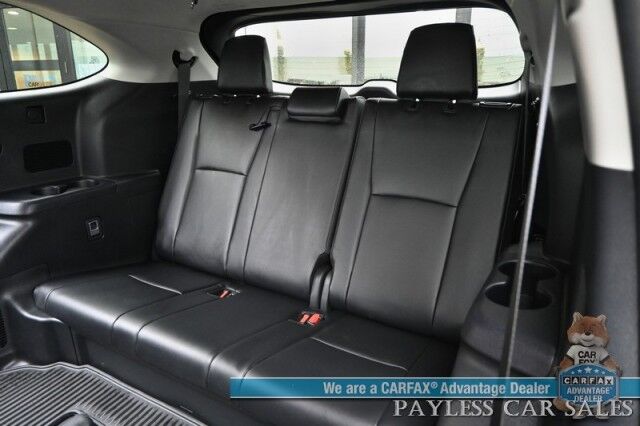 2024 Toyota Highlander XLE / AWD / Auto Start / Power & Heated Leather Seats / Sunroof / Adaptive Cruise / Lane Departure & Blind Spot / Rear Captain Chairs / 3rd Row / Seats 7 / Apple CarPlay & Android Auto / Back Up Camera / 1-Owner Anchorage AK