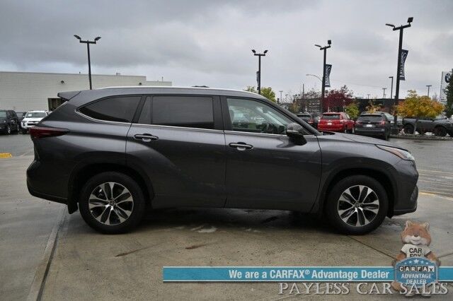2024 Toyota Highlander XLE / AWD / Auto Start / Power & Heated Leather Seats / Sunroof / Adaptive Cruise / Lane Departure & Blind Spot / Rear Captain Chairs / 3rd Row / Seats 7 / Apple CarPlay & Android Auto / Back Up Camera / 1-Owner Anchorage AK