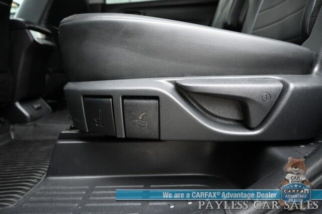 2024 Toyota Highlander XLE / AWD / Auto Start / Power & Heated Leather Seats / Sunroof / Adaptive Cruise / Lane Departure & Blind Spot / Rear Captain Chairs / 3rd Row / Seats 7 / Apple CarPlay & Android Auto / Back Up Camera / 1-Owner Anchorage AK