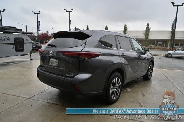 2024 Toyota Highlander XLE / AWD / Auto Start / Power & Heated Leather Seats / Sunroof / Adaptive Cruise / Lane Departure & Blind Spot / Rear Captain Chairs / 3rd Row / Seats 7 / Apple CarPlay & Android Auto / Back Up Camera / 1-Owner Anchorage AK