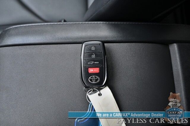 2024 Toyota Highlander XLE / AWD / Auto Start / Power & Heated Leather Seats / Sunroof / Adaptive Cruise / Lane Departure & Blind Spot / Rear Captain Chairs / 3rd Row / Seats 7 / Apple CarPlay & Android Auto / Back Up Camera / 1-Owner Anchorage AK