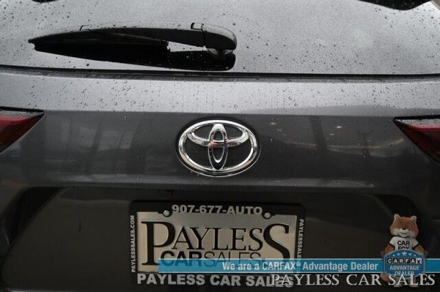 2024 Toyota Highlander XLE / AWD / Auto Start / Power & Heated Leather Seats / Sunroof / Adaptive Cruise / Lane Departure & Blind Spot / Rear Captain Chairs / 3rd Row / Seats 7 / Apple CarPlay & Android Auto / Back Up Camera / 1-Owner Anchorage AK