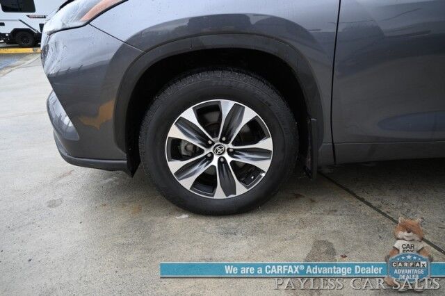 2024 Toyota Highlander XLE / AWD / Auto Start / Power & Heated Leather Seats / Sunroof / Adaptive Cruise / Lane Departure & Blind Spot / Rear Captain Chairs / 3rd Row / Seats 7 / Apple CarPlay & Android Auto / Back Up Camera / 1-Owner Anchorage AK