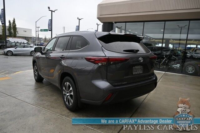 2024 Toyota Highlander XLE / AWD / Auto Start / Power & Heated Leather Seats / Sunroof / Adaptive Cruise / Lane Departure & Blind Spot / Rear Captain Chairs / 3rd Row / Seats 7 / Apple CarPlay & Android Auto / Back Up Camera / 1-Owner Anchorage AK