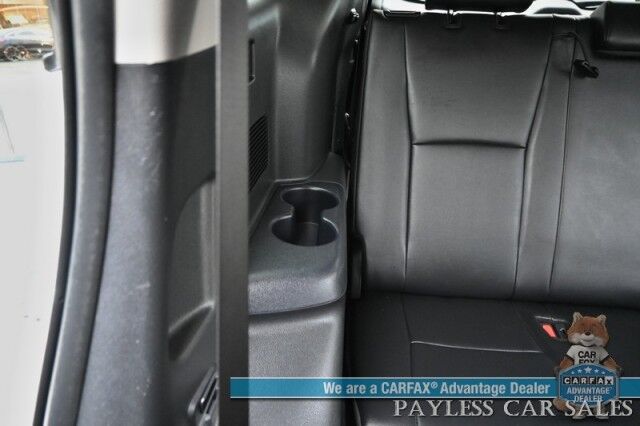 2024 Toyota Highlander XLE / AWD / Auto Start / Power & Heated Leather Seats / Sunroof / Adaptive Cruise / Lane Departure & Blind Spot / Rear Captain Chairs / 3rd Row / Seats 7 / Apple CarPlay & Android Auto / Back Up Camera / 1-Owner Anchorage AK