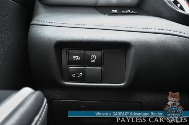 2024 Toyota Highlander XLE / AWD / Auto Start / Power & Heated Leather Seats / Sunroof / Adaptive Cruise / Lane Departure & Blind Spot / Rear Captain Chairs / 3rd Row / Seats 7 / Apple CarPlay & Android Auto / Back Up Camera / 1-Owner Anchorage AK