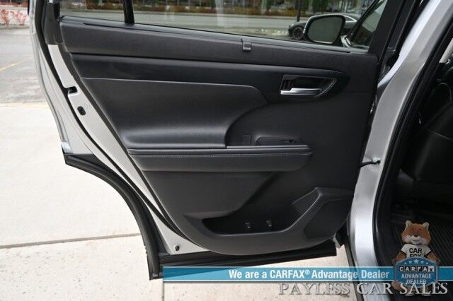 2024 Toyota Highlander XLE / AWD / Auto Start / Power & Heated Leather Seats / Sunroof / Adaptive Cruise / Lane Departure & Blind Spot / Rear Captain Chairs / 3rd Row / Seats 7 / Apple CarPlay & Android Auto / Back Up Camera / 1-Owner Anchorage AK