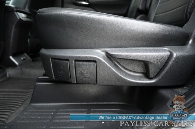 2024 Toyota Highlander XLE / AWD / Auto Start / Power & Heated Leather Seats / Sunroof / Adaptive Cruise / Lane Departure & Blind Spot / Rear Captain Chairs / 3rd Row / Seats 7 / Apple CarPlay & Android Auto / Back Up Camera / 1-Owner Anchorage AK