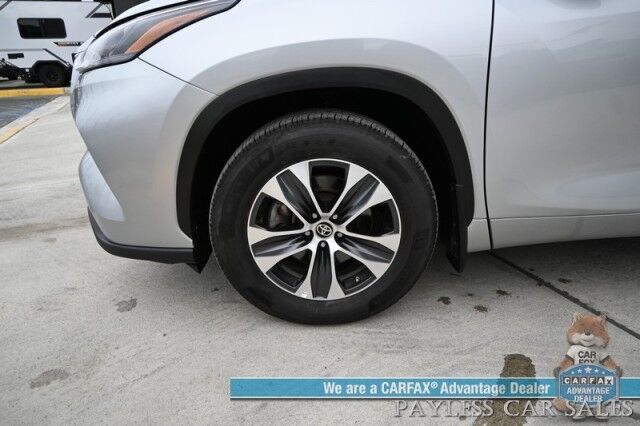 2024 Toyota Highlander XLE / AWD / Auto Start / Power & Heated Leather Seats / Sunroof / Adaptive Cruise / Lane Departure & Blind Spot / Rear Captain Chairs / 3rd Row / Seats 7 / Apple CarPlay & Android Auto / Back Up Camera / 1-Owner Anchorage AK