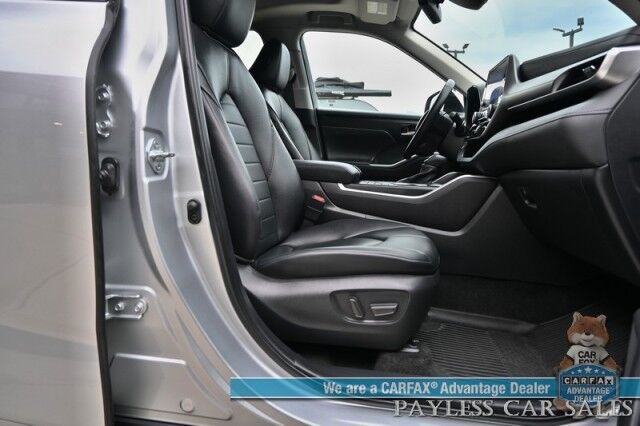 2024 Toyota Highlander XLE / AWD / Auto Start / Power & Heated Leather Seats / Sunroof / Adaptive Cruise / Lane Departure & Blind Spot / Rear Captain Chairs / 3rd Row / Seats 7 / Apple CarPlay & Android Auto / Back Up Camera / 1-Owner Anchorage AK