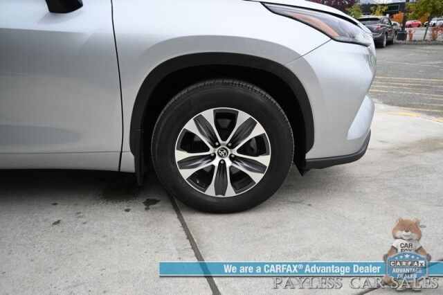 2024 Toyota Highlander XLE / AWD / Auto Start / Power & Heated Leather Seats / Sunroof / Adaptive Cruise / Lane Departure & Blind Spot / Rear Captain Chairs / 3rd Row / Seats 7 / Apple CarPlay & Android Auto / Back Up Camera / 1-Owner Anchorage AK